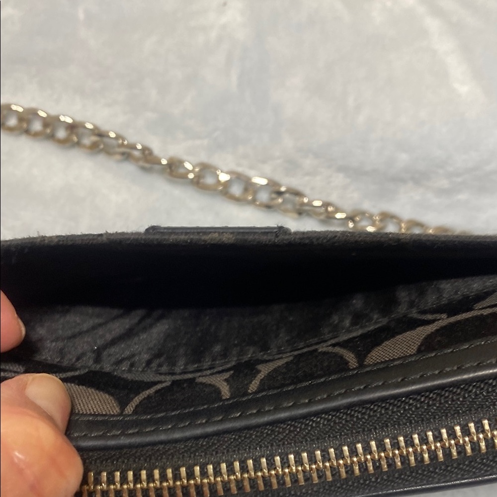 Coach Black Wallet with Distinctive Pattern and converter chain - Picture 13 of 13